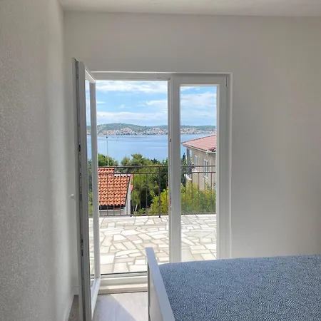 Koko * Rogoznica (Sibenik-Knin)